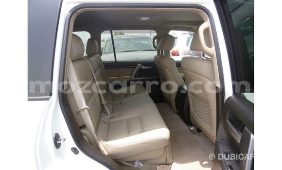 Buy Import Toyota Land Cruiser White Car in Import - Dubai in Cabo Delgado Buy Import Toyota Land Cruiser White Car in Import - Dubai in Cabo Delgado