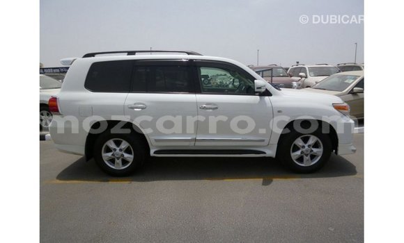 Buy Import Toyota Land Cruiser White Car in Import - Dubai in Cabo Delgado Buy Import Toyota Land Cruiser White Car in Import - Dubai in Cabo Delgado