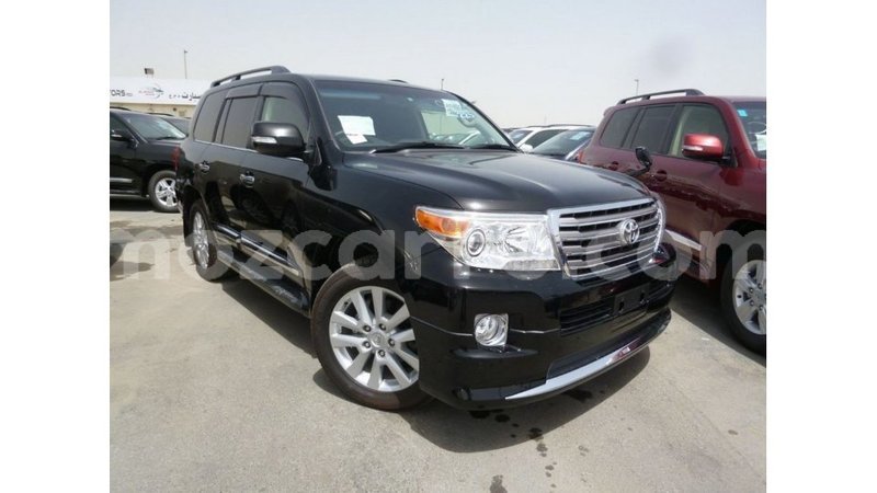 Big with watermark toyota land cruiser cabo delgado import dubai 7065