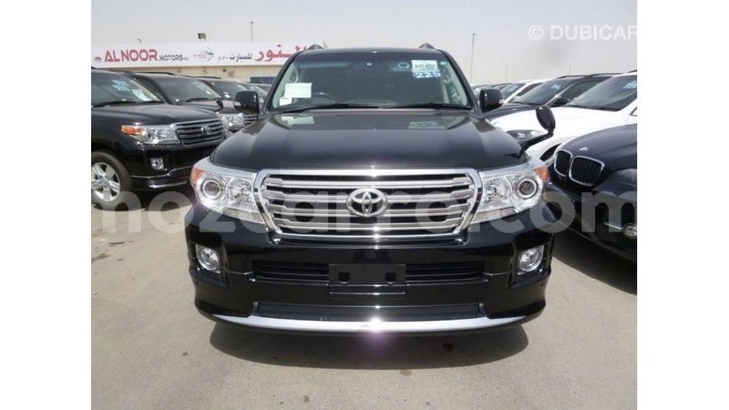 Big with watermark toyota land cruiser cabo delgado import dubai 7065