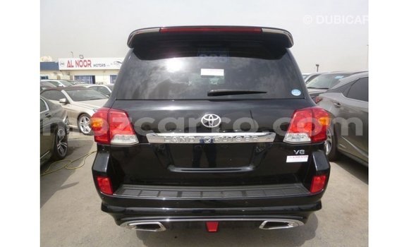 Tenga Imported Toyota Land Cruiser Nhema Mota in Import - Dubai in Cabo Delgado Tenga Imported Toyota Land Cruiser Nhema Mota in Import - Dubai in Cabo Delgado