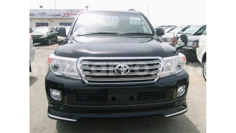 Big with watermark toyota land cruiser cabo delgado import dubai 7068
