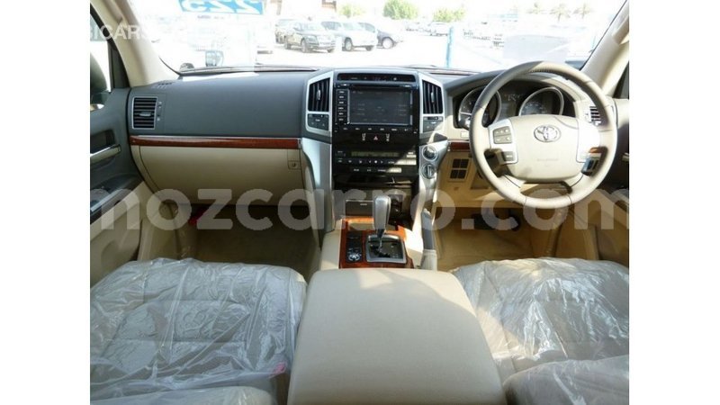 Big with watermark toyota land cruiser cabo delgado import dubai 7069