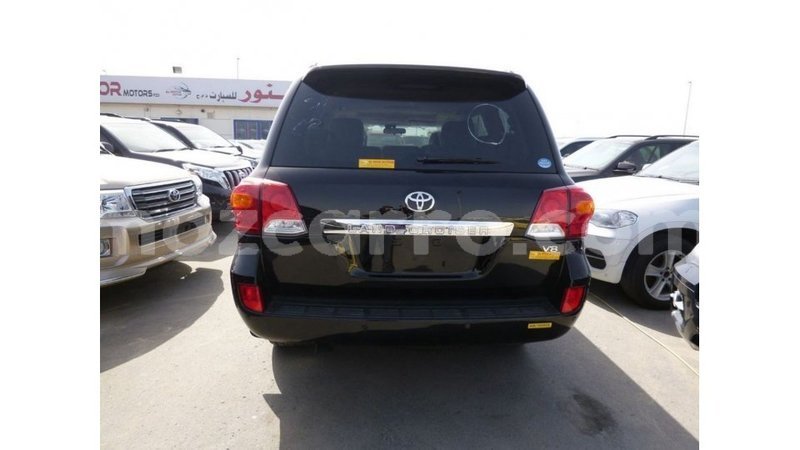 Big with watermark toyota land cruiser cabo delgado import dubai 7070