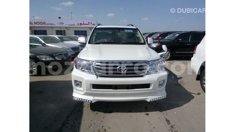 Big with watermark toyota land cruiser cabo delgado import dubai 7072