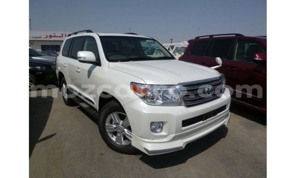 Tenga Imported Toyota Land Cruiser Chena Mota in Import - Dubai in Cabo Delgado Tenga Imported Toyota Land Cruiser Chena Mota in Import - Dubai in Cabo Delgado