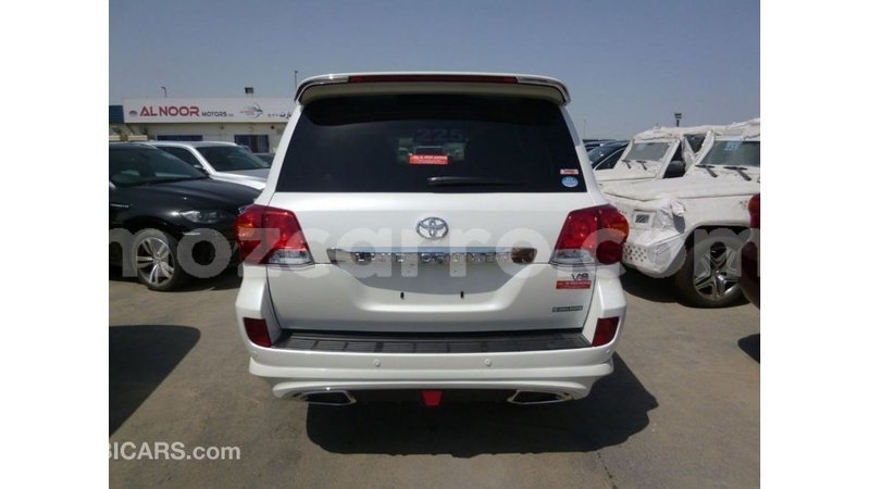 Big with watermark toyota land cruiser cabo delgado import dubai 7074