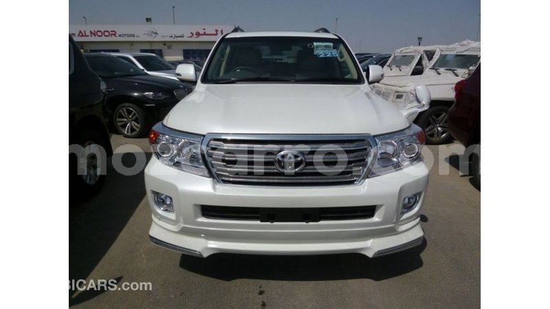 Big with watermark toyota land cruiser cabo delgado import dubai 7074