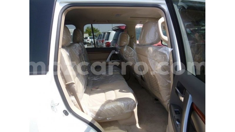 Big with watermark toyota land cruiser cabo delgado import dubai 7074