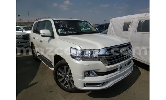 Comprar Importar Toyota Land Cruiser Branco Carro em Import - Dubai em Cabo Delgado Comprar Importar Toyota Land Cruiser Branco Carro em Import - Dubai em Cabo Delgado