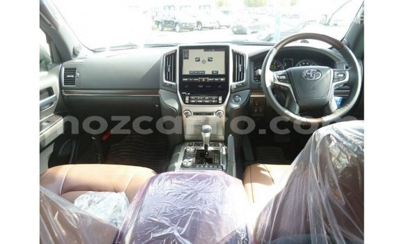 Buy Import Toyota Land Cruiser White Car in Import - Dubai in Cabo Delgado Buy Import Toyota Land Cruiser White Car in Import - Dubai in Cabo Delgado