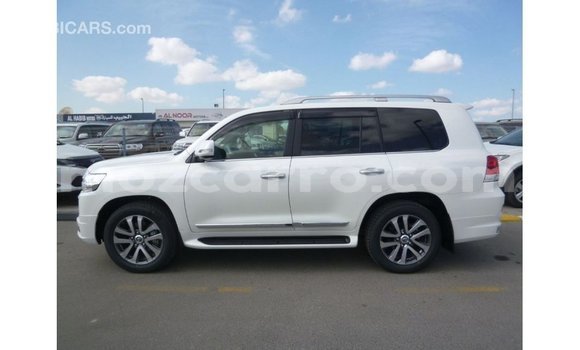 Buy Import Toyota Land Cruiser White Car in Import - Dubai in Cabo Delgado Buy Import Toyota Land Cruiser White Car in Import - Dubai in Cabo Delgado