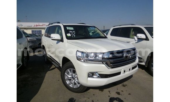Nunua Imported Toyota Land Cruiser Nyeupe Gari ndani ya Import - Dubai nchini Cabo Delgado Nunua Imported Toyota Land Cruiser Nyeupe Gari ndani ya Import - Dubai nchini Cabo Delgado