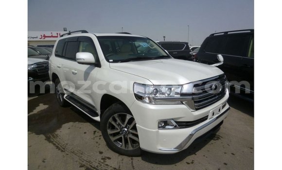 Nunua Imported Toyota Land Cruiser Nyeupe Gari ndani ya Import - Dubai nchini Cabo Delgado Nunua Imported Toyota Land Cruiser Nyeupe Gari ndani ya Import - Dubai nchini Cabo Delgado