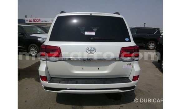 Nunua Imported Toyota Land Cruiser Nyeupe Gari ndani ya Import - Dubai nchini Cabo Delgado Nunua Imported Toyota Land Cruiser Nyeupe Gari ndani ya Import - Dubai nchini Cabo Delgado