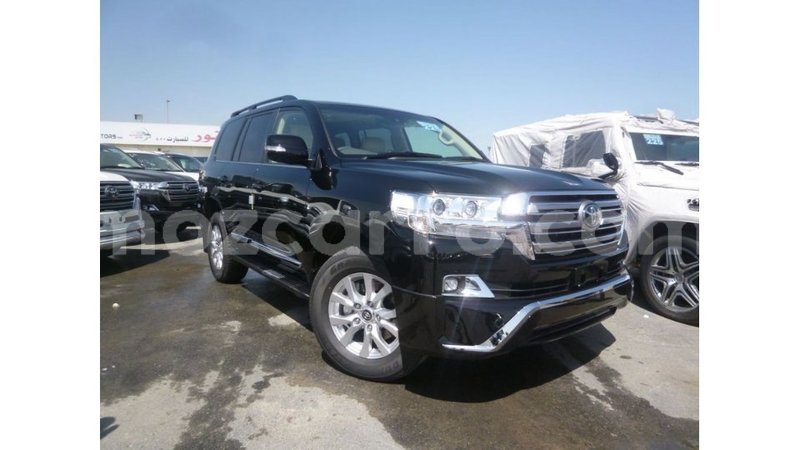 Big with watermark toyota land cruiser cabo delgado import dubai 7079