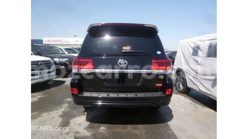 Big with watermark toyota land cruiser cabo delgado import dubai 7079