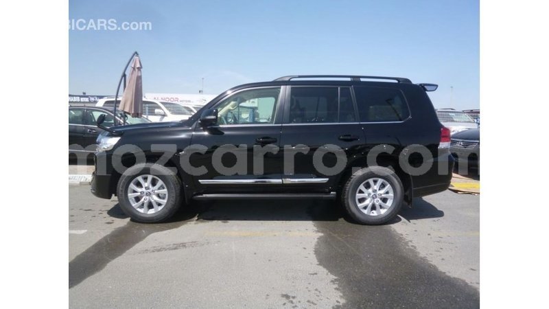 Big with watermark toyota land cruiser cabo delgado import dubai 7079