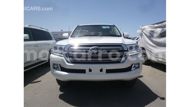 Big with watermark toyota land cruiser cabo delgado import dubai 7081