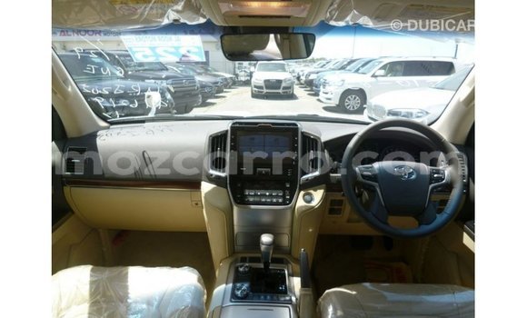 Nunua Imported Toyota Land Cruiser Nyeupe Gari ndani ya Import - Dubai nchini Cabo Delgado Nunua Imported Toyota Land Cruiser Nyeupe Gari ndani ya Import - Dubai nchini Cabo Delgado