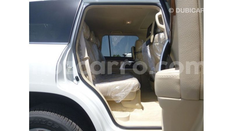 Big with watermark toyota land cruiser cabo delgado import dubai 7081