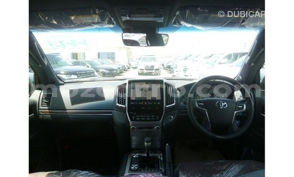 Nunua Imported Toyota Land Cruiser Nyeusi Gari ndani ya Import - Dubai nchini Cabo Delgado Nunua Imported Toyota Land Cruiser Nyeusi Gari ndani ya Import - Dubai nchini Cabo Delgado
