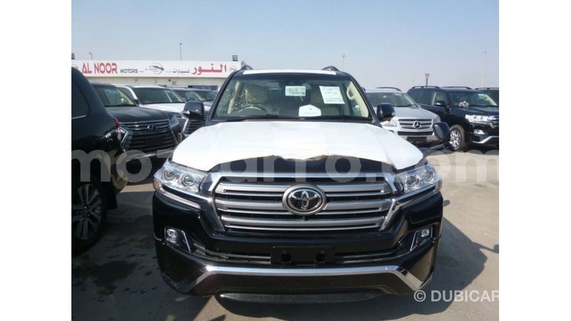 Big with watermark toyota land cruiser cabo delgado import dubai 7084