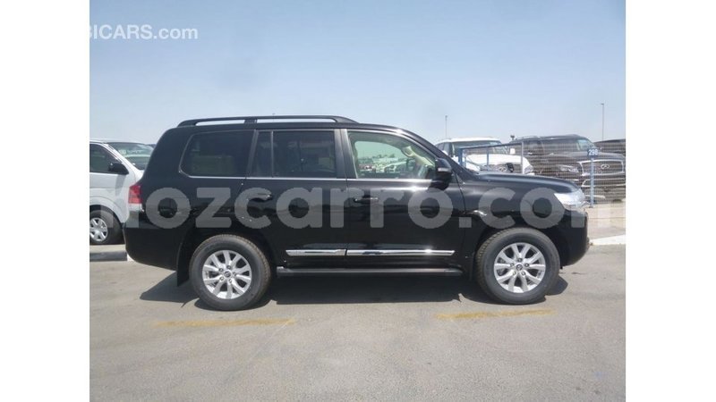 Big with watermark toyota land cruiser cabo delgado import dubai 7085