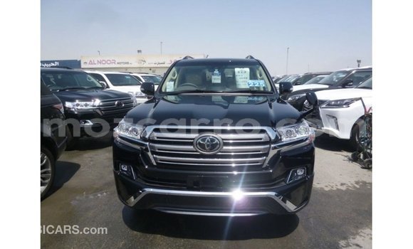 Nunua Imported Toyota Land Cruiser Nyeusi Gari ndani ya Import - Dubai nchini Cabo Delgado Nunua Imported Toyota Land Cruiser Nyeusi Gari ndani ya Import - Dubai nchini Cabo Delgado