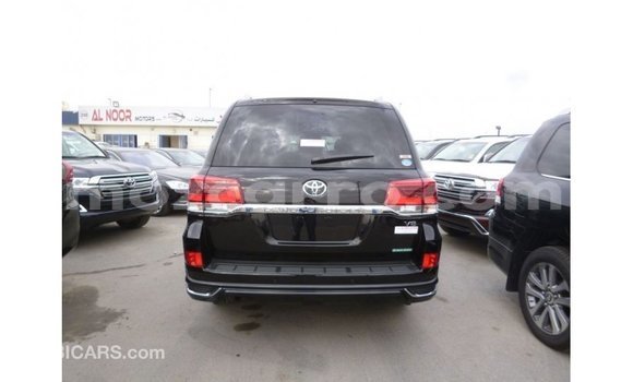 Nunua Imported Toyota Land Cruiser Nyeusi Gari ndani ya Import - Dubai nchini Cabo Delgado Nunua Imported Toyota Land Cruiser Nyeusi Gari ndani ya Import - Dubai nchini Cabo Delgado