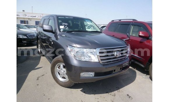 Tenga Imported Toyota Land Cruiser Zvimwe Mota in Import - Dubai in Cabo Delgado Tenga Imported Toyota Land Cruiser Zvimwe Mota in Import - Dubai in Cabo Delgado