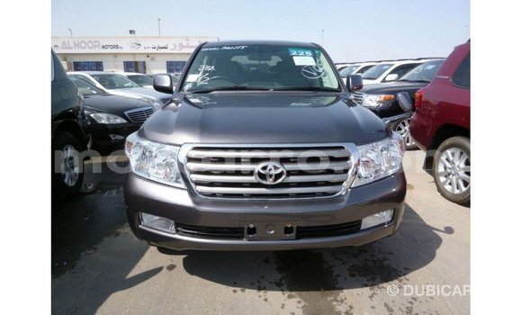 Tenga Imported Toyota Land Cruiser Zvimwe Mota in Import - Dubai in Cabo Delgado Tenga Imported Toyota Land Cruiser Zvimwe Mota in Import - Dubai in Cabo Delgado
