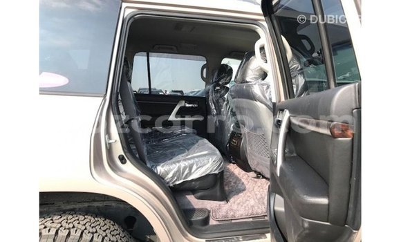 Comprar Importar Toyota Land Cruiser De outros Carro em Import - Dubai em Cabo Delgado Comprar Importar Toyota Land Cruiser De outros Carro em Import - Dubai em Cabo Delgado