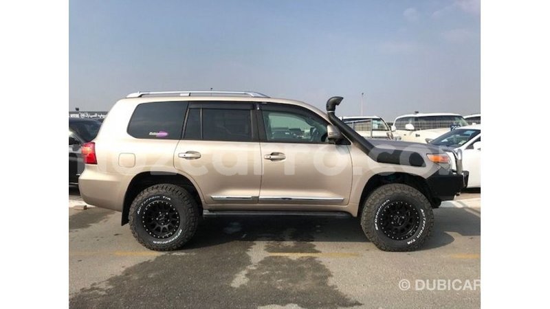 Big with watermark toyota land cruiser cabo delgado import dubai 7096