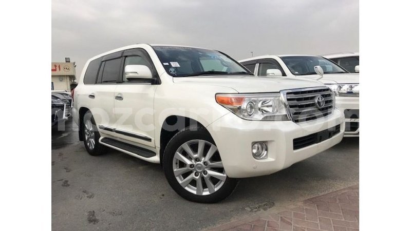 Big with watermark toyota land cruiser cabo delgado import dubai 7098