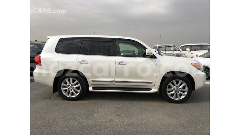 Big with watermark toyota land cruiser cabo delgado import dubai 7098