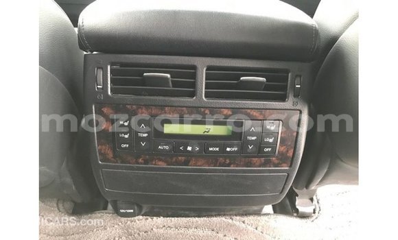 Comprar Importar Toyota Land Cruiser Branco Carro em Import - Dubai em Cabo Delgado Comprar Importar Toyota Land Cruiser Branco Carro em Import - Dubai em Cabo Delgado