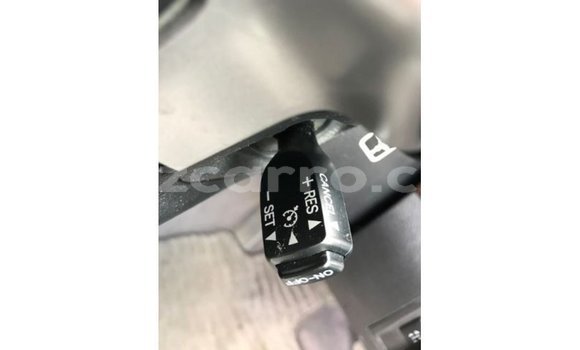 Comprar Importar Toyota Land Cruiser Branco Carro em Import - Dubai em Cabo Delgado Comprar Importar Toyota Land Cruiser Branco Carro em Import - Dubai em Cabo Delgado