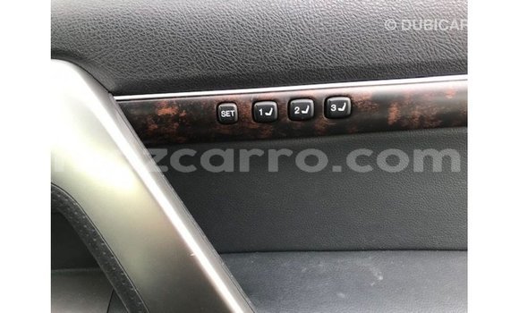 Comprar Importar Toyota Land Cruiser Branco Carro em Import - Dubai em Cabo Delgado Comprar Importar Toyota Land Cruiser Branco Carro em Import - Dubai em Cabo Delgado