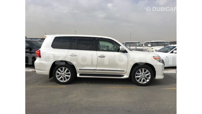 Big with watermark toyota land cruiser cabo delgado import dubai 7099