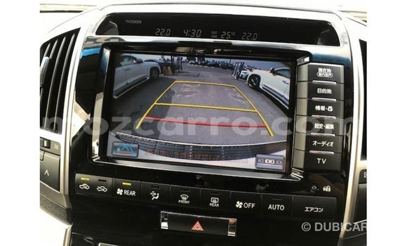 Comprar Importar Toyota Land Cruiser Branco Carro em Import - Dubai em Cabo Delgado Comprar Importar Toyota Land Cruiser Branco Carro em Import - Dubai em Cabo Delgado