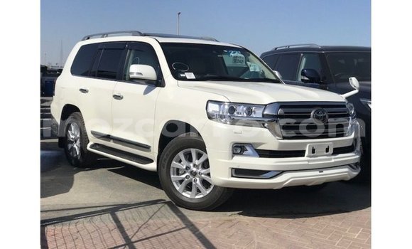 Nunua Imported Toyota Land Cruiser Nyeupe Gari ndani ya Import - Dubai nchini Cabo Delgado Nunua Imported Toyota Land Cruiser Nyeupe Gari ndani ya Import - Dubai nchini Cabo Delgado