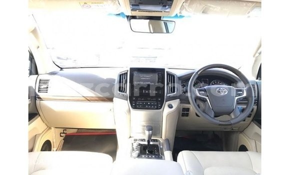 Nunua Imported Toyota Land Cruiser Nyeupe Gari ndani ya Import - Dubai nchini Cabo Delgado Nunua Imported Toyota Land Cruiser Nyeupe Gari ndani ya Import - Dubai nchini Cabo Delgado