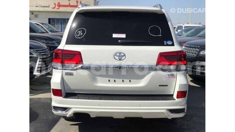 Big with watermark toyota land cruiser cabo delgado import dubai 7101