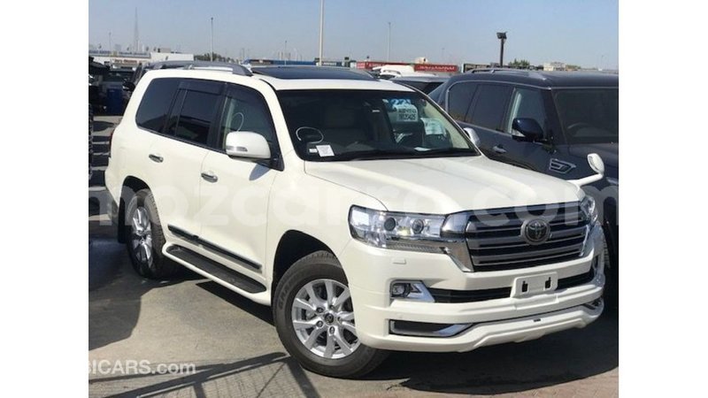 Big with watermark toyota land cruiser cabo delgado import dubai 7101