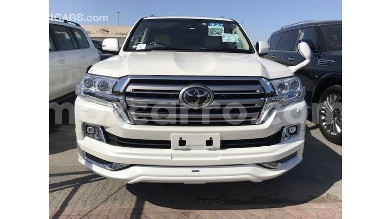 Big with watermark toyota land cruiser cabo delgado import dubai 7101