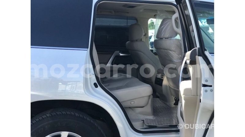 Big with watermark toyota land cruiser cabo delgado import dubai 7101