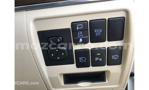 Nunua Imported Toyota Land Cruiser Nyeupe Gari ndani ya Import - Dubai nchini Cabo Delgado Nunua Imported Toyota Land Cruiser Nyeupe Gari ndani ya Import - Dubai nchini Cabo Delgado