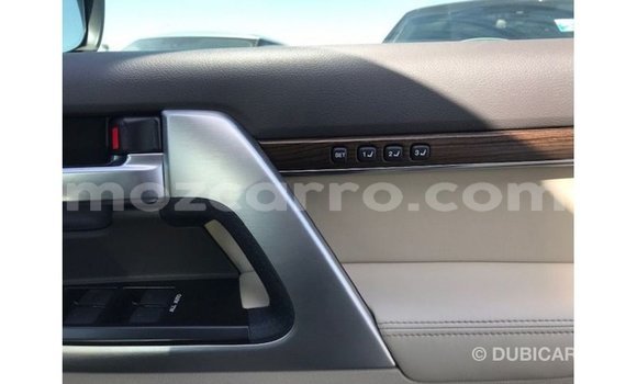 Nunua Imported Toyota Land Cruiser Nyeupe Gari ndani ya Import - Dubai nchini Cabo Delgado Nunua Imported Toyota Land Cruiser Nyeupe Gari ndani ya Import - Dubai nchini Cabo Delgado