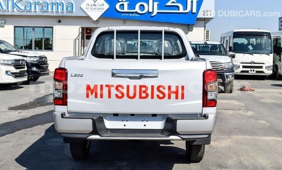 Tenga Imported Mitsubishi L200 Chena Mota in Import - Dubai in Cabo Delgado Tenga Imported Mitsubishi L200 Chena Mota in Import - Dubai in Cabo Delgado